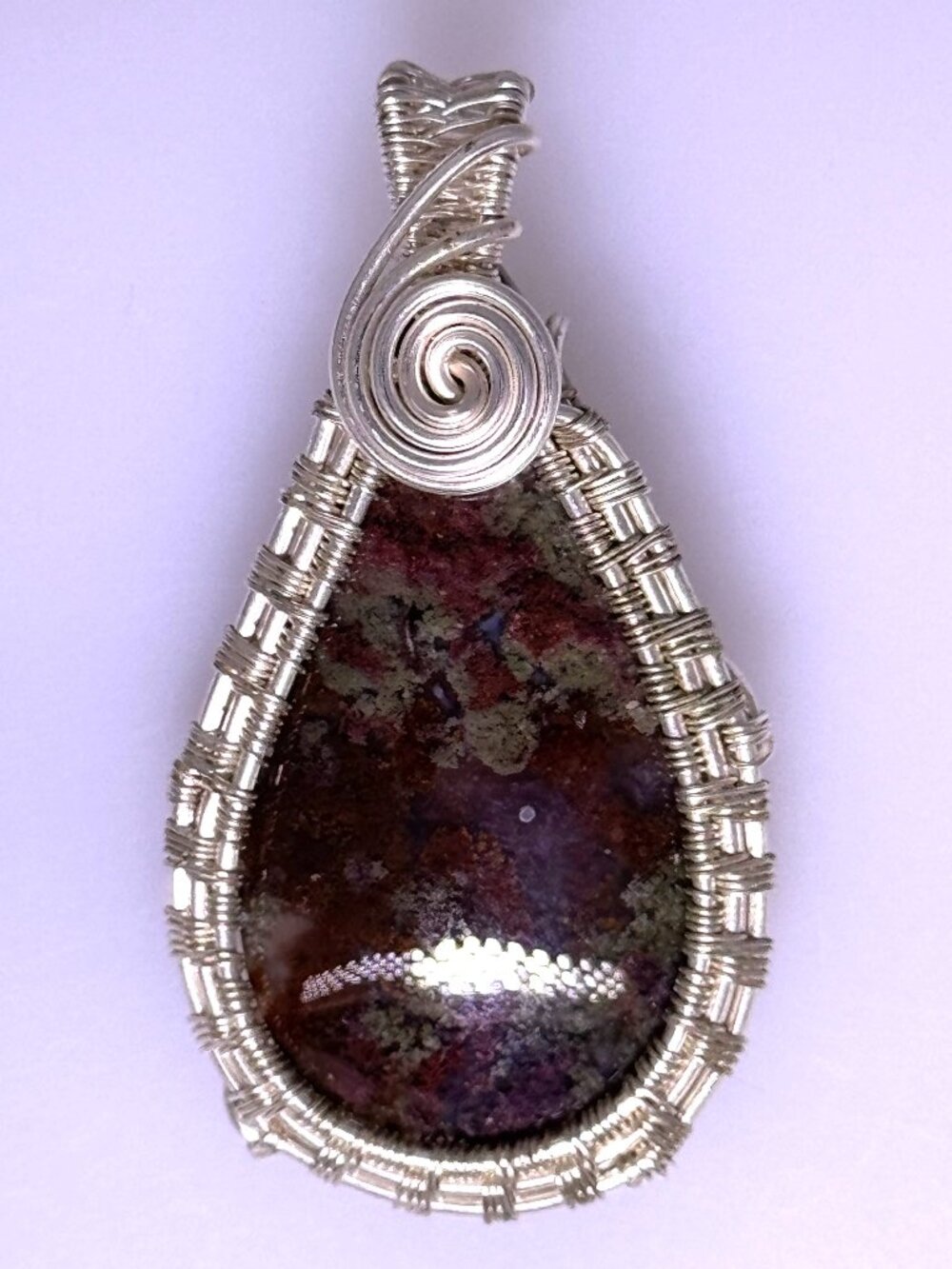 Silver tone wire wrap pendant with teardrop shaped natural red Moss Agate NWOT
